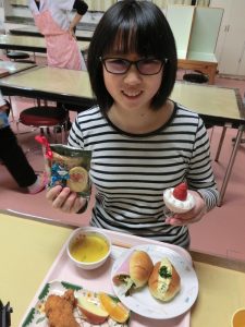 クリスマス食に笑顔