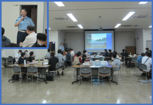 宮崎北警察署の方が講話をされる様子